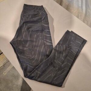 Zyia Grey Pattern 24" leggings